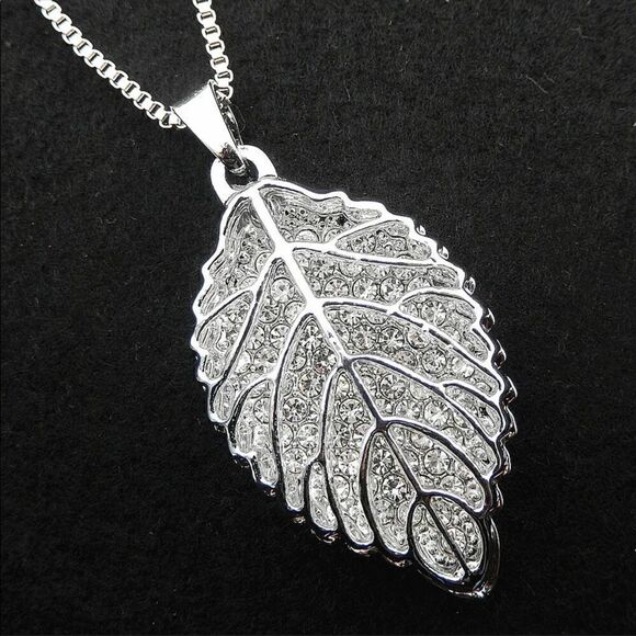 NWT BJ Leaf Necklace   - Picture 2 of 5